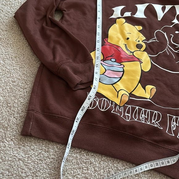 Disney - Winnie the Pooh Crew Neck size small - Picture 4 of 5